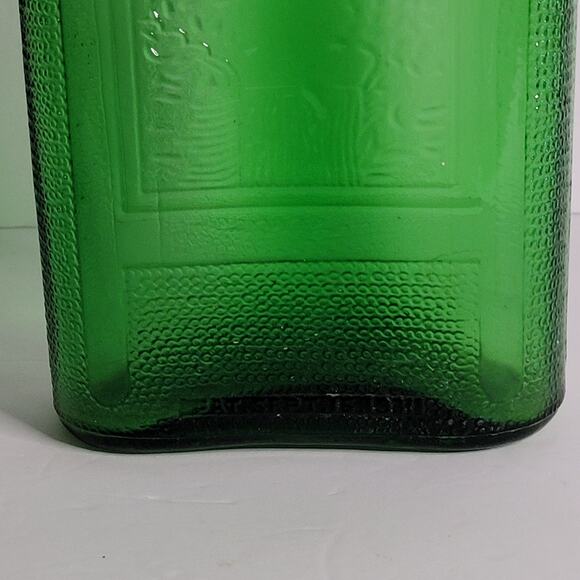 Vintage 1940's Green Glass 1QT Bottle - Unique Pattern - Picture 6 of 11